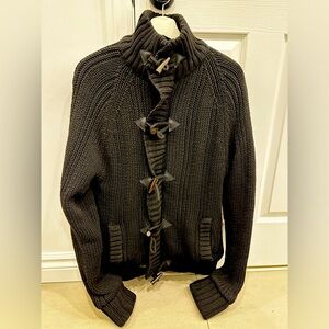 Black thick sweater with faux-fur interior XL but fits large